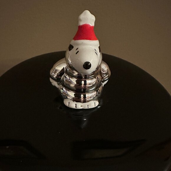 NEW Peanuts Christmas Snoopy with Silver Puffer Jacket Ceramic Canister Jar - Picture 2 of 5